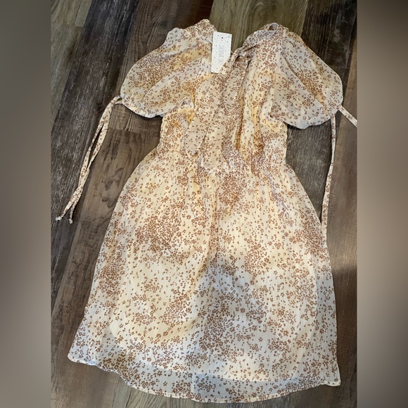 Floral Mini Dress - Picture 2 of 4